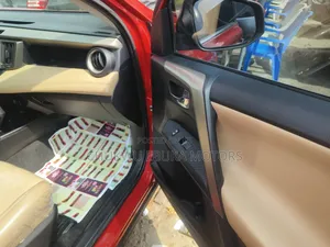 Toyota RAV4 2014 Red