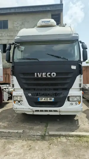 Clean Foreign Used Iveco Stralis Truck Head 450hp Automatic