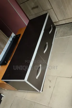 Top Quality Tv Stand With Center Table