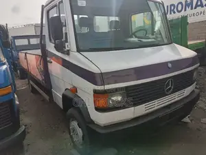 Mercedes Benz Truck 709 Pickup
