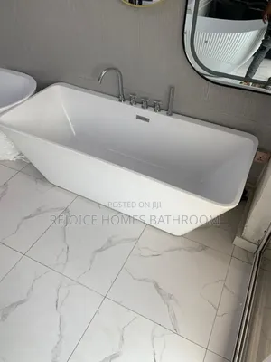 White Square English Bathtub With Mixers