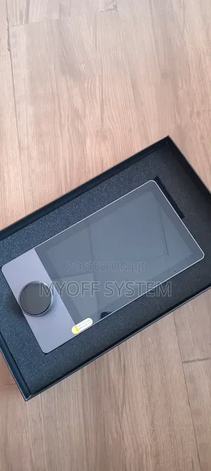 F8 Smart Control Panel With Zigbee Gateway
