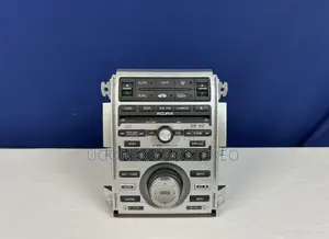 2005 Acura Rl Radio and Mechanism