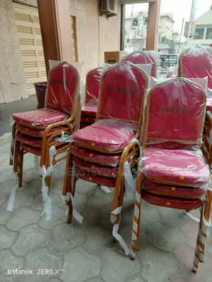Red Banqeut Chair