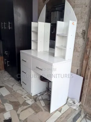 Quality Beautiful and Unique Dressing Table 002