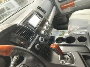 Toyota Sequoia Platinum 4x4 2020 Gray