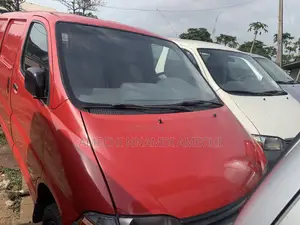Toyota HiAce 2010 Red