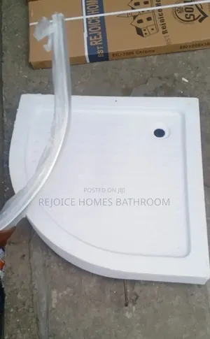 80 by 80 Cubicle Shower Tray Curve