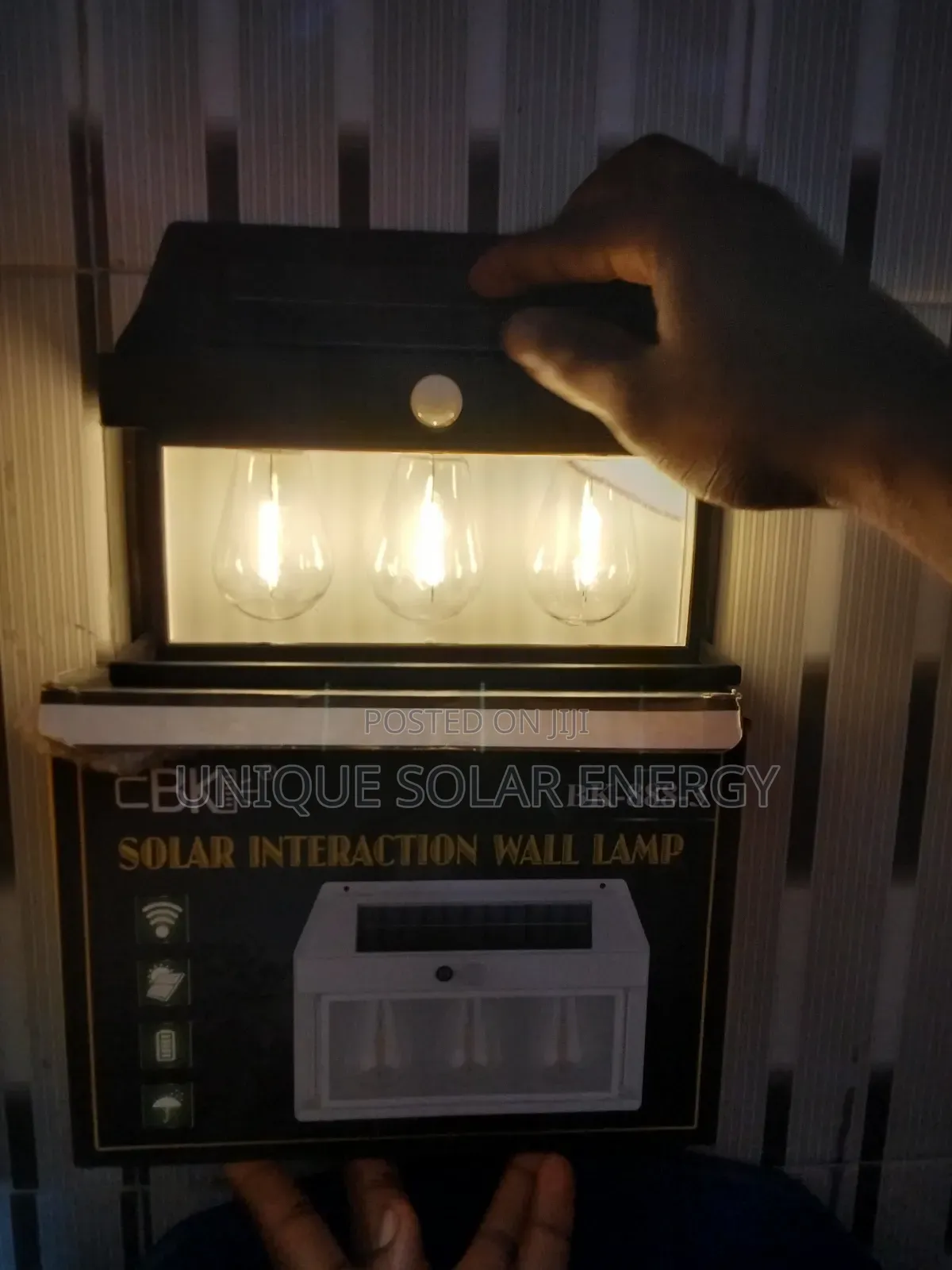 Solar Wall Light