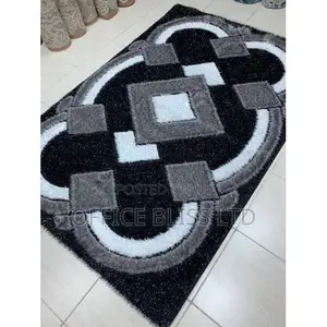 Fluffy Shaggy Black and White Center Rug( 5 by 7)