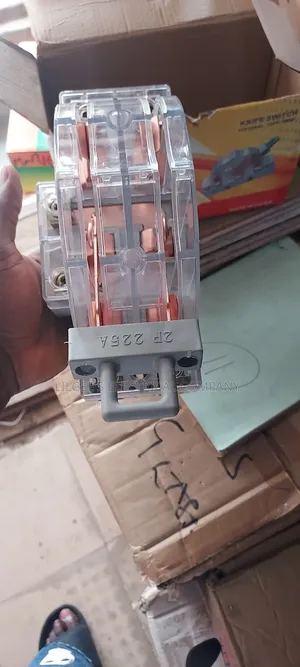 Original 225/200 Amps Knife Switch Changeover (Transparent)
