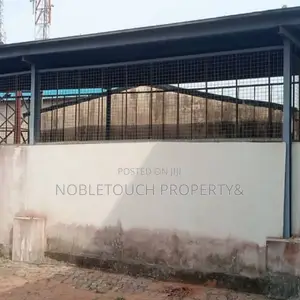 Vacant Warehouse for Lease