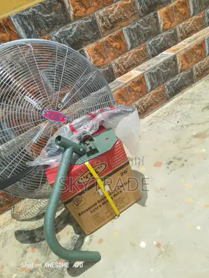 The New in 26inches 2 Blade Iron Guard Net Industria Fan