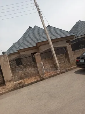 3bdrm Bungalow in Galadimawa for sale