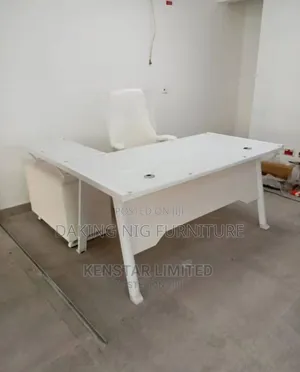 Curve Glass Top Office Table