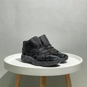 Original Air Jordan 11 Cap & Gown Black Sneakers
