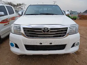 Toyota Hilux 2015 White