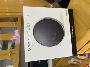 Onyx Studio 9
