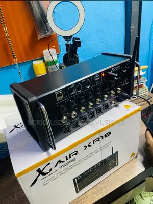 Midas Xr18