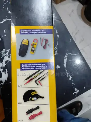 Fluke 323 Clamp Meter