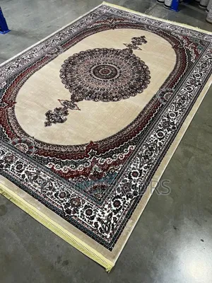 Unique Royal Center Rug