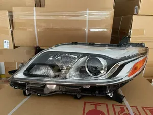 Toyota Sienna 2018 Model Headlight