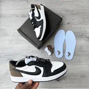 Original Air Jordan 1 Low Retro Dark Mocha Sneakers