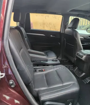 Toyota Highlander 2018 Brown