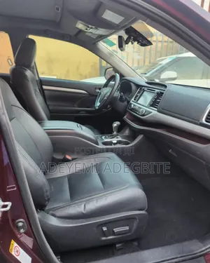 Toyota Highlander 2018 Brown