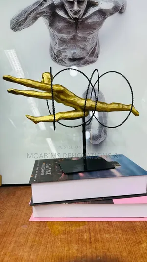 Decorative Interior Figurines Decor: 35,000