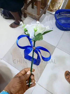 Dozen of Bridesmaids Single Flower