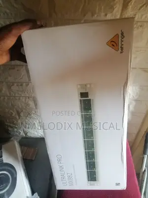 Behringer Ultra Link Pro Mx882