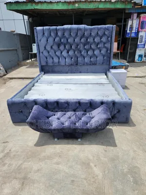 Upholstery Padded 6by6 With Side Drawer and Footrest