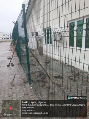 Mesh Wire Fence Installation