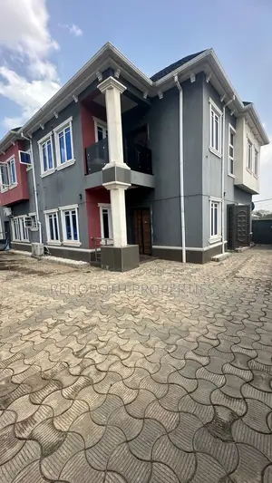 12bdrm Block of Flats in Skyview Estate, Ido for sale
