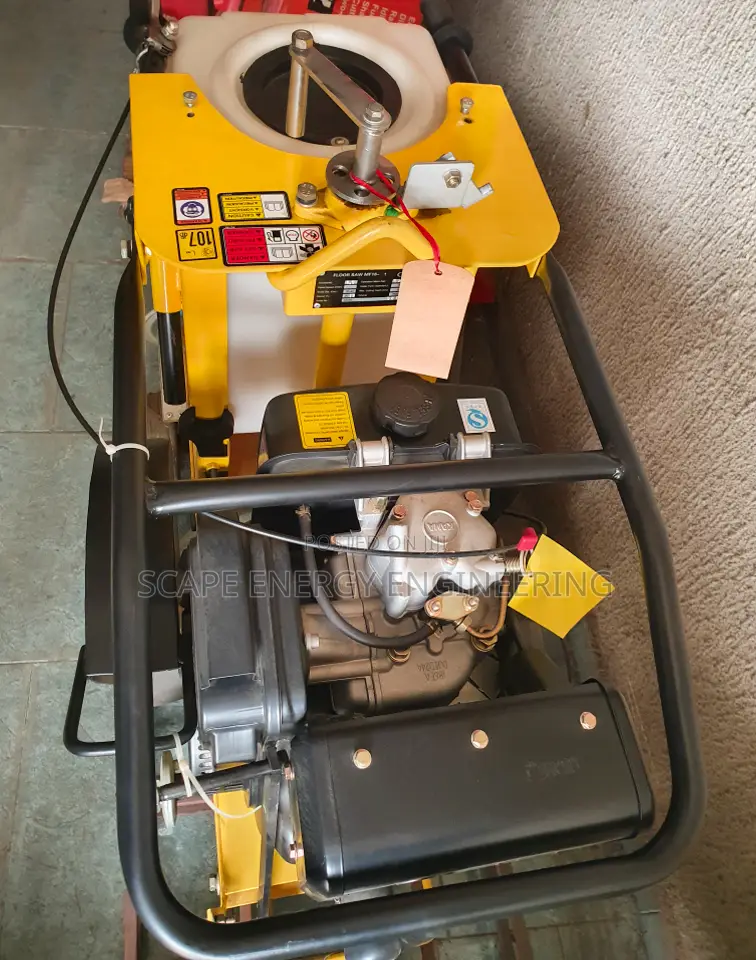 Asphalt Cutting Machine