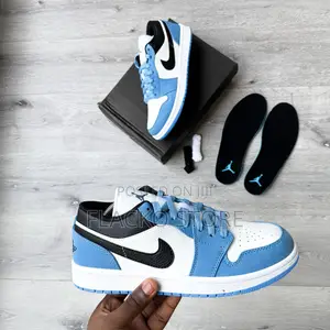 Original Air Jordan 1 Low Retro Unc Sneakers