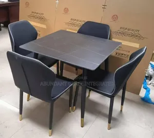 New Modern Marble Dinning Table With 4 Seaters.