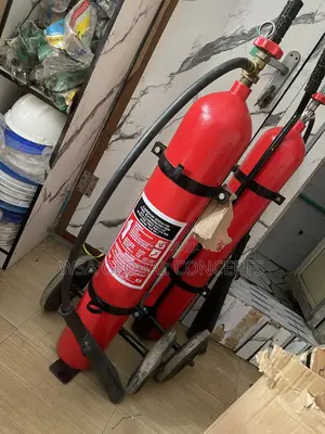 Angus 9kg Carbon Dioxide Fire Extinguisher With Wheels/Tyres