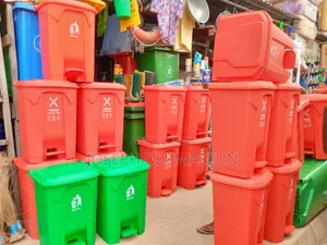 Garden Supplies Equipment Dustbin