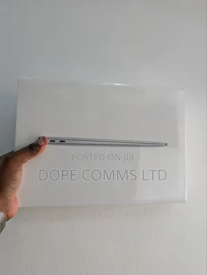 New Laptop Apple MacBook Air 2020 M1 8GB Apple M1 SSD 256GB