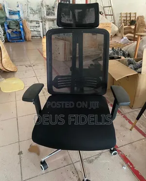 Office Chair With Adjustable Hand
