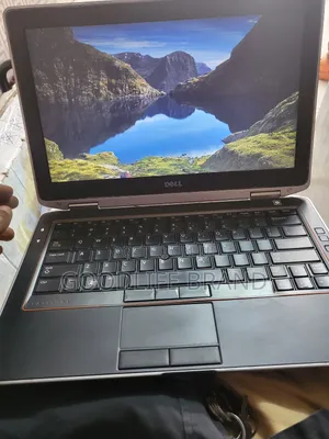 Laptop Dell Latitude 7400 4GB Intel Core I5 HDD 500GB