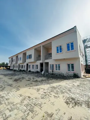 4bdrm Townhouse/Terrace in Ogudu GRA for sale