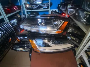 Headlights Volkswagen Jetta 2013