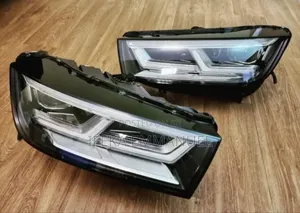 Headlights Audi Q5 2017