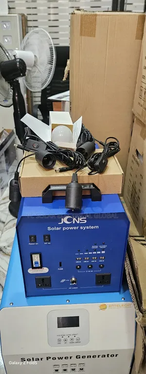 1800w JCNS Solar Generator With Solar Panel 320w 52v