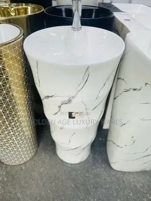 Carrara White Standing Basin