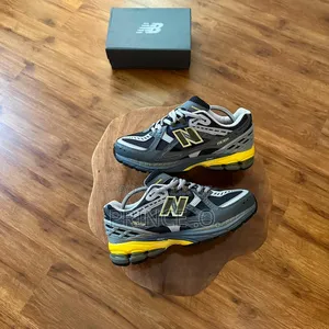 New Balance 1906n Sneakers