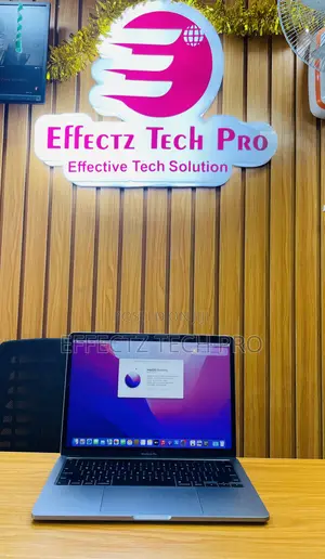 Laptop Apple MacBook Pro 2020 16GB Intel Core i5 SSD 512GB